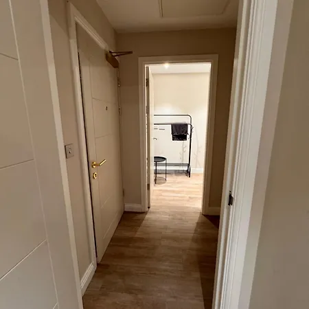 דירה 2 Bedroom Ensuite