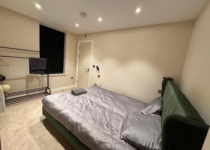 2 Bedroom Ensuite Apartment