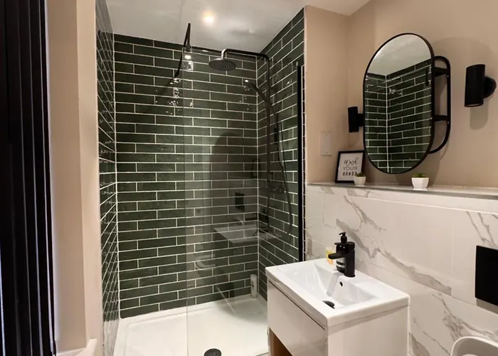 Apartment 2 Bedroom Ensuite